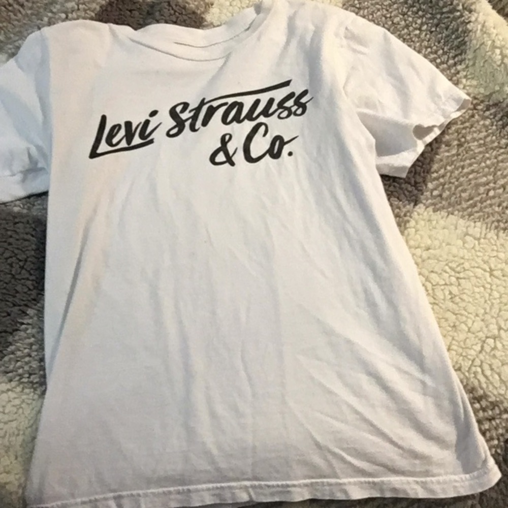 Tee shirt